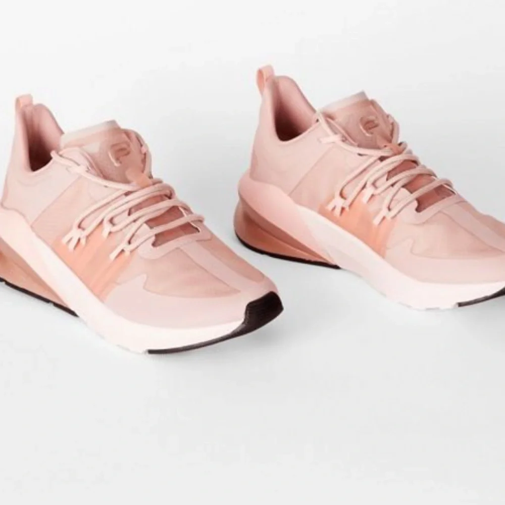FABLETICS PALM PERFORMANCE ALMOND ROSE GOLD LACE UP CHUNKY SNEAKER SIZE 9